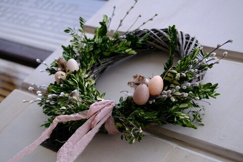 Easter themed flower wreath